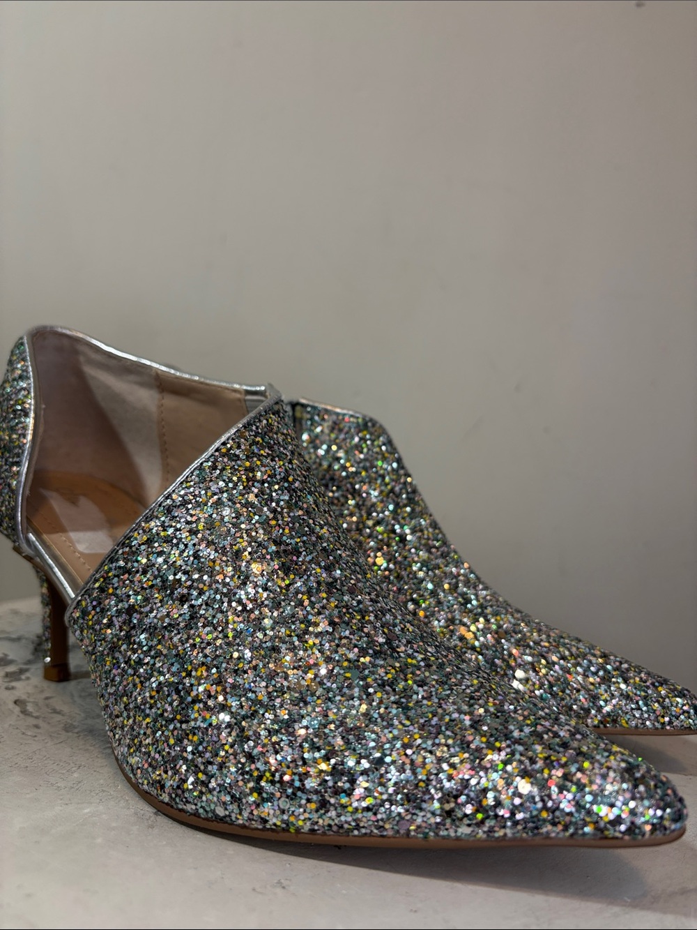 Charles David "Annual" All Over Glitter Sparkle 2.5” Kitten Heel Shootie Bootie